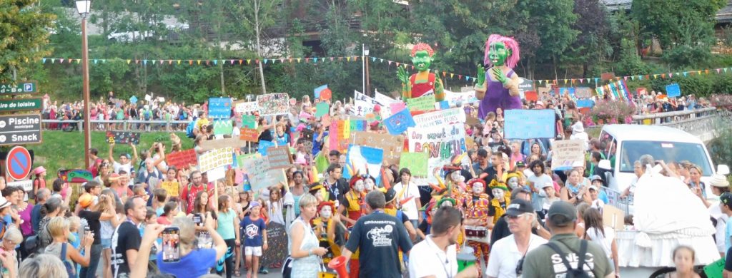 Festival au Bonheur des Momes - Manifestation de cloture on veut du bonheur